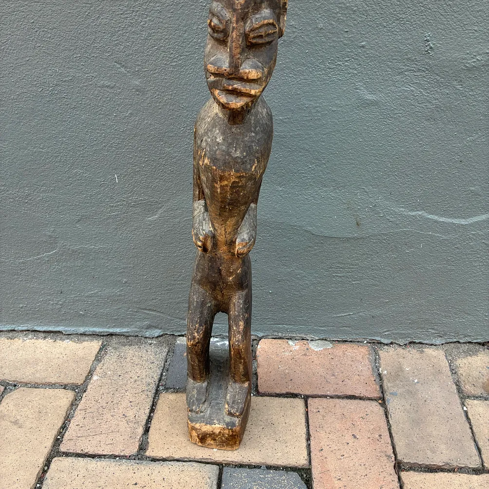 Gl. afrikansk figur i træ