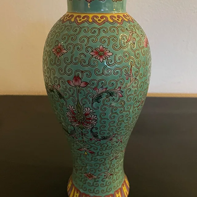 Kinesisk vase Kr. 950,- 